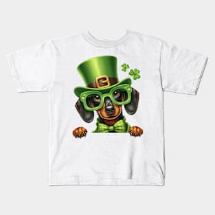 St Patricks Day Peeking Dachshund Dog Kids T-Shirt